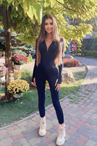 Beautiful woman of ukrainian daryna from kiev with Dark Brown hair age 21 photo-6