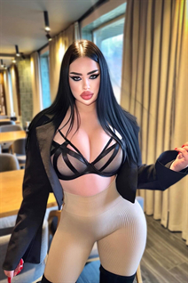 Lady from Ukraine iryna from ivano-frankovsk with Black hair age 19