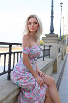 Ukrainian single woman anna from odessa with Blonde hair age 29 photo-3