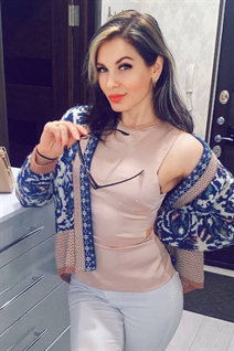 Ukrainian girl oleksandra from poltava with Light Brown hair age 37