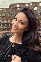 marbella mariée yana avec Noirs cheveux, âge 40 photo-13