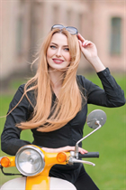 paris bride ruslana with Blonde hair age 43 photo-21