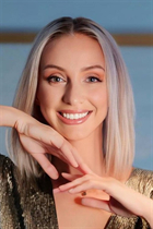 Pretty girl irina from london with Blonde hair age 35 photo-4