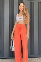 Brazilian single woman lara from goi&#226;nia with Light Brown hair 27 years old photo-6