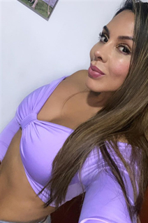 Colombian girl angelly from bogota with Light Brown hair age 45