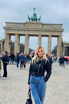 Dating a german girl irina from berlin with Blonde hair 41 years old photo-18