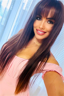 Beautiful wife from Ukraine kateryna from ontario with Dark Brown hair age 32