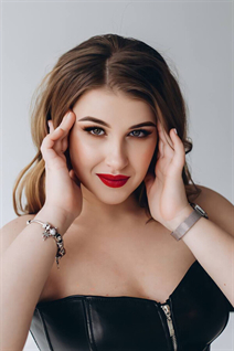 Dating a ukrainian girl solomia from vinnytsia with Blonde hair age 31
