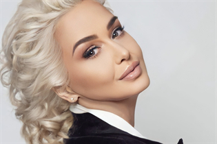 Femme parfaite alla de rome avec Blond cheveux, âge 58 photo-31