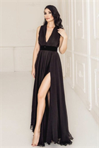 Ukrainian girl model marianna from uzhgorod with Black hair age 41 photo-2