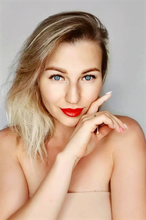 Russian bride svetlana from sochi with Blonde hair age 36