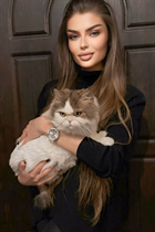 Femme parfaite tatiana de paris avec Chatain clairs cheveux, âge 40 photo-45