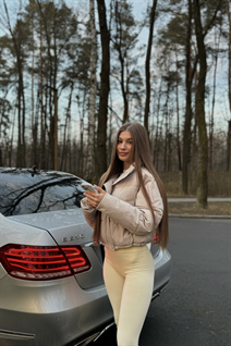 Femme ukrainienne pour le mariage angela de lutsk avec Chatain clairs cheveux, âge 22