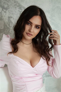 Beautiful ukrainian woman victoria from kiev with Dark Brown hair age 25
