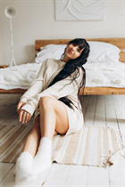 Dating a ukrainian woman galina from chernivtsi with Black hair age 28 photo-6