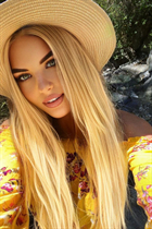 Ukrainian girl polina from odessa with Blonde hair age 26 photo-3