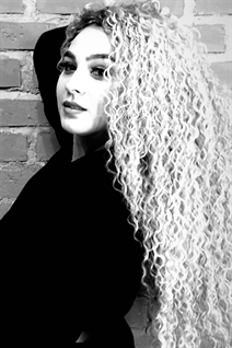 Jolie fille ukrainienne nadezhda de kiev avec Blond cheveux, âge 33