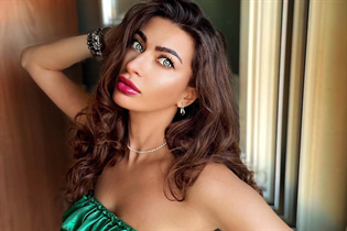 Novia de trieste oleksandra con pelo Castaño y edad 41 photo-19