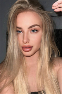 Dating a czech woman liudmyla from prague with Blonde hair 19 years old