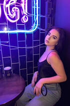 Novia ucraniana anna de khmelnitsky con pelo Negro y edad 22 photo-6