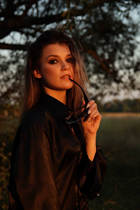 Hermosa mujer de Ucrania anastasia de kharkov con pelo Marrón oscuro y edad 29 photo-4