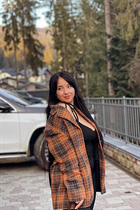 Dating a ukrainian woman galina from chernivtsi with Black hair age 28 photo-9