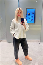 Dating a german girl irina from berlin with Blonde hair 41 years old photo-13