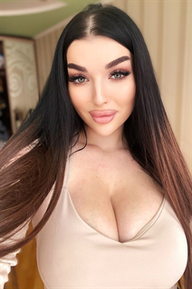 Date ukrainian girl valeriia from poltava with Black hair age 23