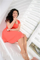 Stunning Ukrainian woman yana from pisochyn with Dark Brown hair age 32 photo-6