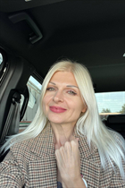 Mariée de dubai lilia avec Blond cheveux, âge 53 photo-10