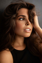 Dame ukrainienne yelyzaveta de kiev avec Brunette cheveux, âge 21 photo-9