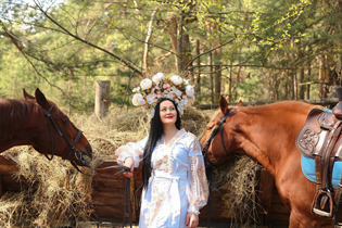 Girl in Ukraine larisa from kiev with Black hair age 48 photo-29