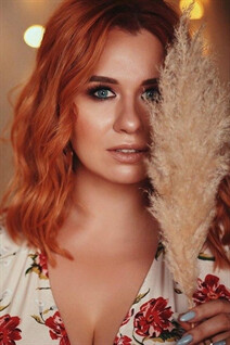 Ukranian women for marriage daria from kiev with Red hair age 30