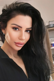 Ukrainian bride olena from dnepr with Blonde hair age 42