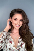 Deslumbrante mujer ucraniana julia de kiev con pelo Marrón oscuro y edad 26 photo-5