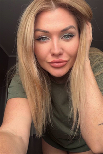 Dating ukrainian girl anna from kyiv with Light Brown hair age 38