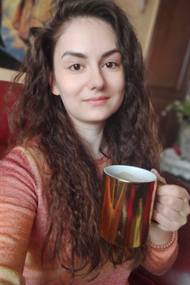 Pretty girl eliza from brussel with Black hair age 33
