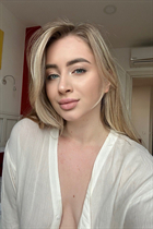 Dama ucraniana viktoriia de khmelnitsky con pelo Rubio y edad 21 photo-23