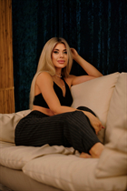 Dating a german woman olga from sinsheim with Blonde hair 33 years old photo-3