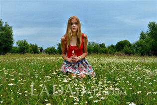 Gorgeous Ukrainian woman victoriya from odessa with Blonde hair age 28 photo-9