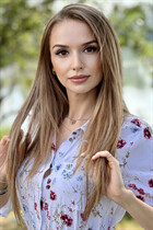 Dating a ukrainian woman yana from kiev with Light Brown hair age 37 photo-4