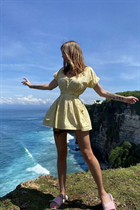 Bride from bali lena with Blonde hair age 36 photo-1