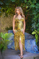 Ukrainian woman irina from kharkov with Blonde hair age 58 photo-4
