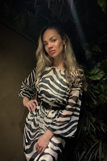 Modelo ucraniana yulia de kiev con pelo Marrón claro y edad 40