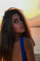 Dame ukrainienne yelyzaveta de kiev avec Brunette cheveux, âge 21 photo-16