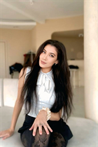 Belle fille ukrainienne alina de kiev avec Brunette cheveux, âge 22 photo-1