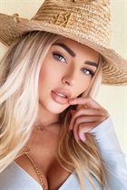 Girl from los angeles yulia with Blonde hair age 31 photo-19