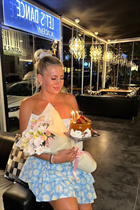 Dating a ukrainian girl hanna from kharkov with Blonde hair age 45 photo-12