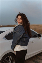 Mujer perfecta tatiana de milan con pelo Negro y edad 32 photo-5