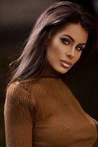 Novia de warsaw gabriella con pelo Marrón oscuro y edad 28 photo-2
